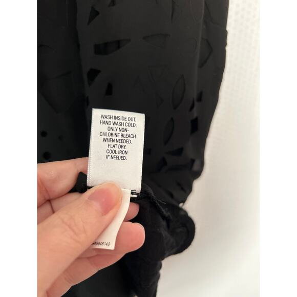 Apt. 9 Women’s Plus Black Eyelet Overlay Blouse – Short Sleeve Scoop Neck Top 3X - Picture 6 of 9